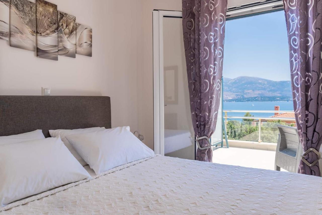 Diwani Luxury Villas Lixouri Luaran gambar