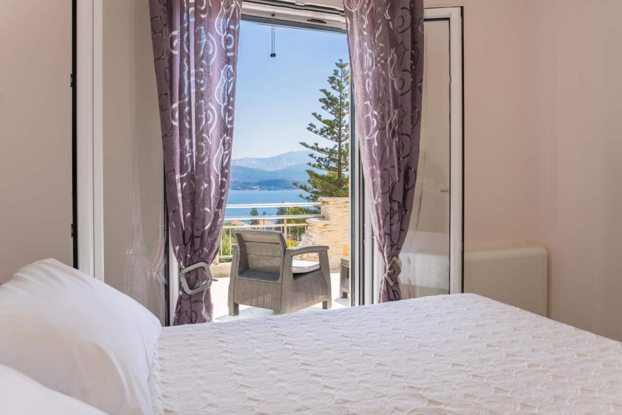 Diwani Luxury Villas Lixouri Luaran gambar