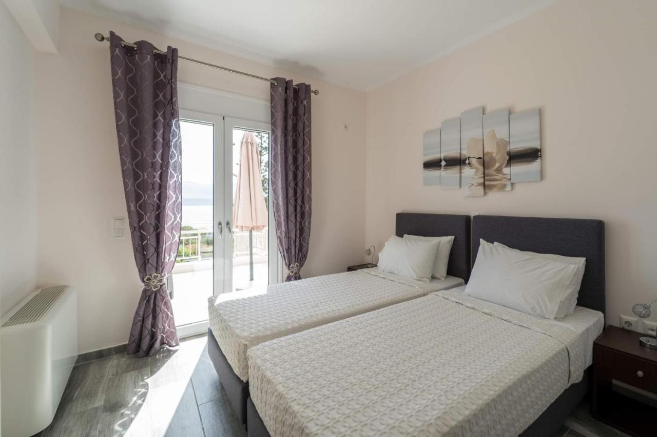 Diwani Luxury Villas Lixouri Luaran gambar
